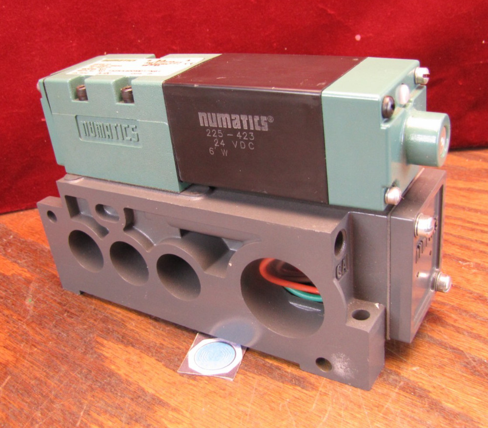 Numatics 152SA400M017N61 Solenoid Valve 24VDC Pneumatic with Manifold