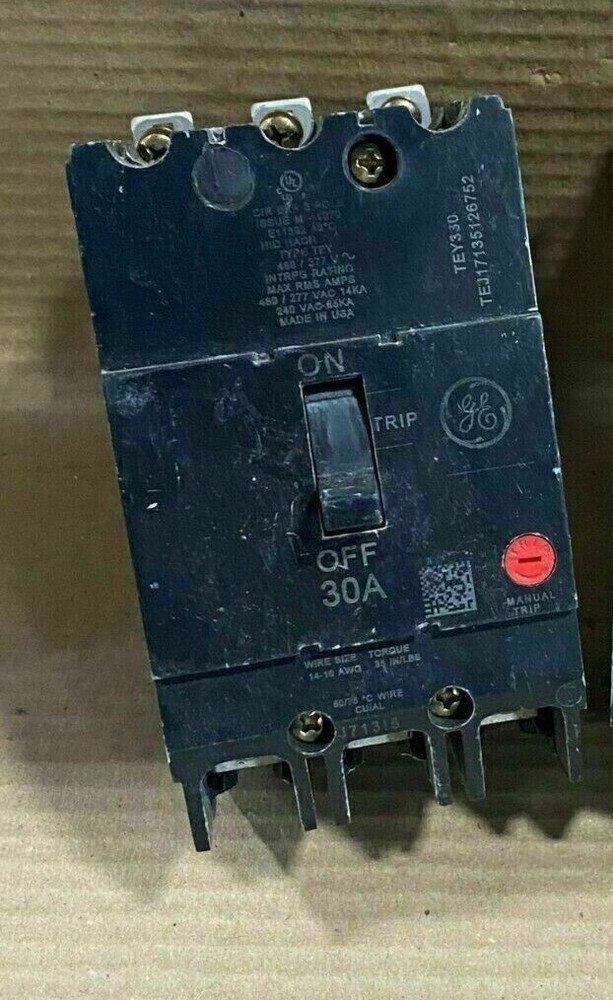 NEW GE TEY330 3 Pole 30 Amp 480V Circuit Breaker Silk Screen NTO FLAW #45 AK
