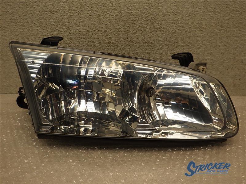 2000-2001 Toyota Camry Right Headlight Assembly 81110AA020 R01126002