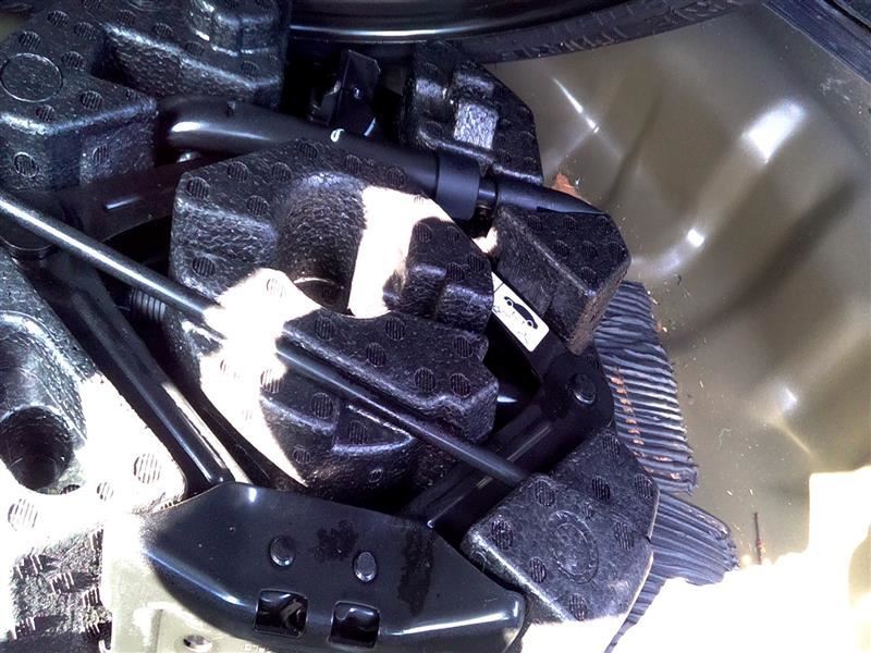 FUSION    2013 Jack 1037501591 NO FOAM TRAY NO SPARE TIRE