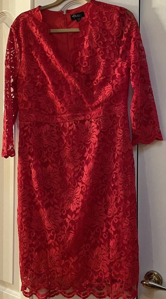 Thalia Sodi Red Scalloped Lace Sheath Cocktail Holiday Party Dress Women’s M