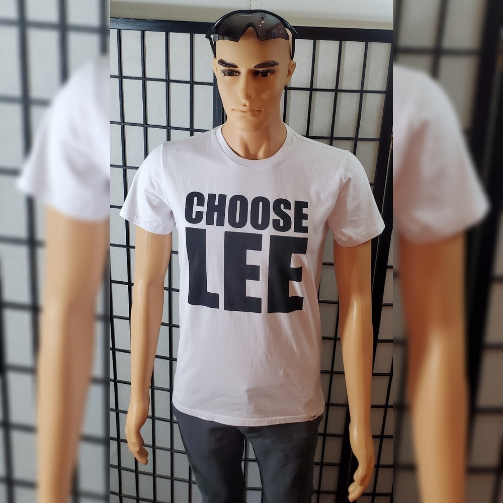 Lee Tshirt Men's Short Sleeve Crew Neck Size M White Iconic Name Logo