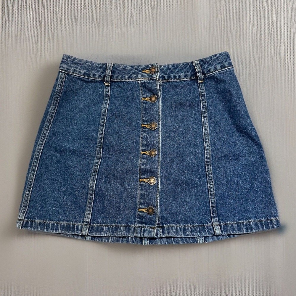 Forever 21 Denim Blue Mini Skirt Size Medium Front