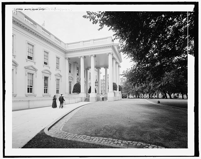 Photo:White House entrance, D.C., Washington