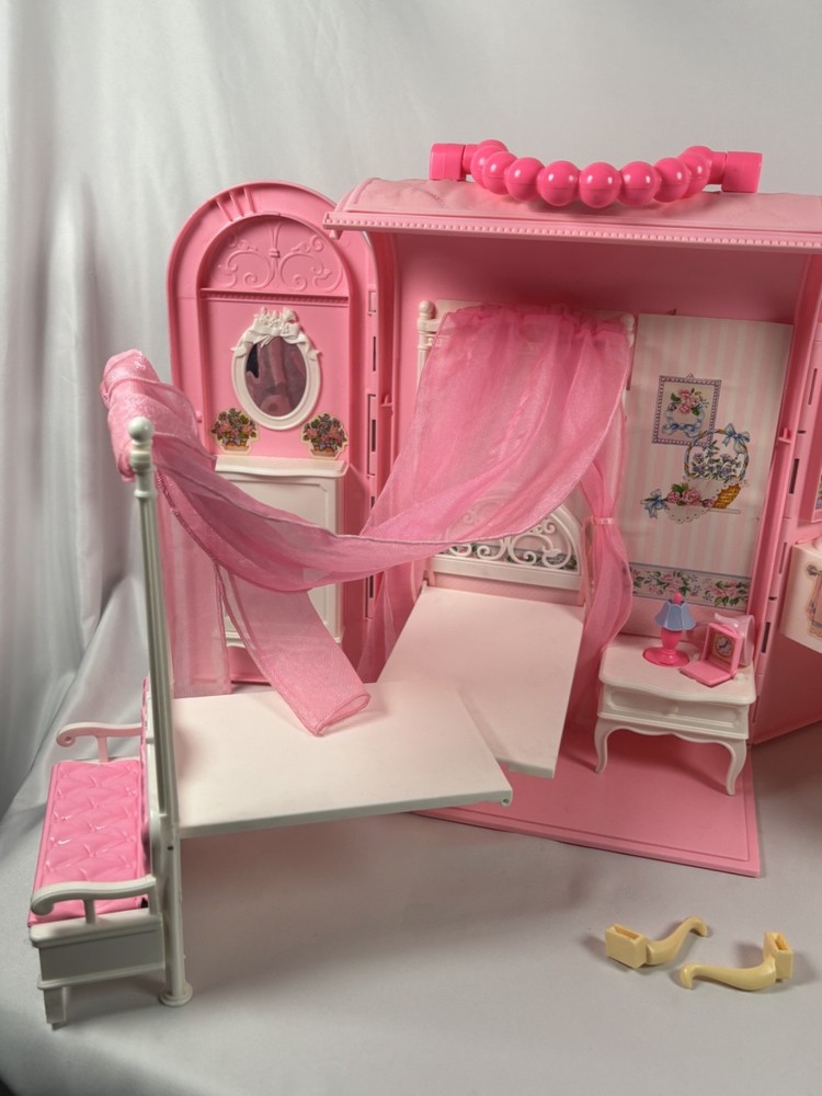 1998 Mattel Barbie Bed & Bath Portable Folding Playset
