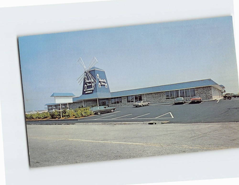 Postcard Dutch Inn Motor Hotel Narragansett Rhode Island USA