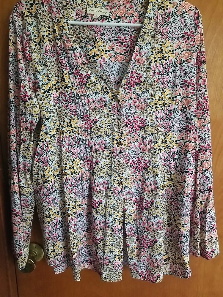 Jane and Delancey Top Women's Sz M Floral Blouse Buttons Rayon Long Sleeve