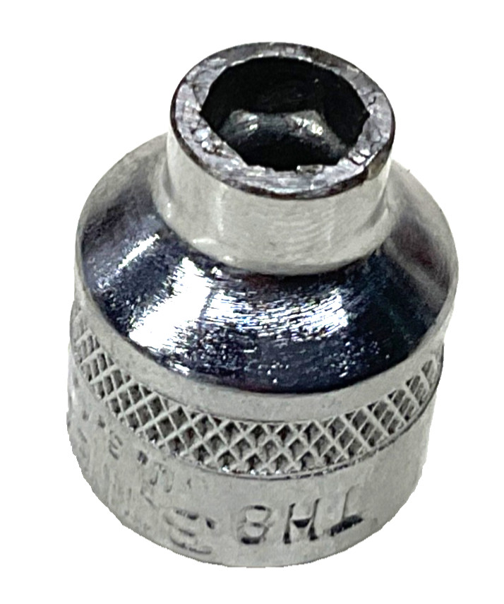 Vintage Bonney Tools 1/4” Socket, 3/8” Drive, 6-Point, Th8, Usa