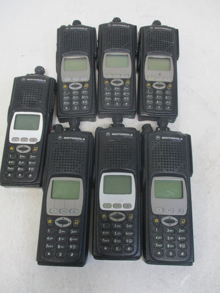 Lot of 7 Motorola XTS 5000 700/800 MHz No Antenna No Battery No Charger