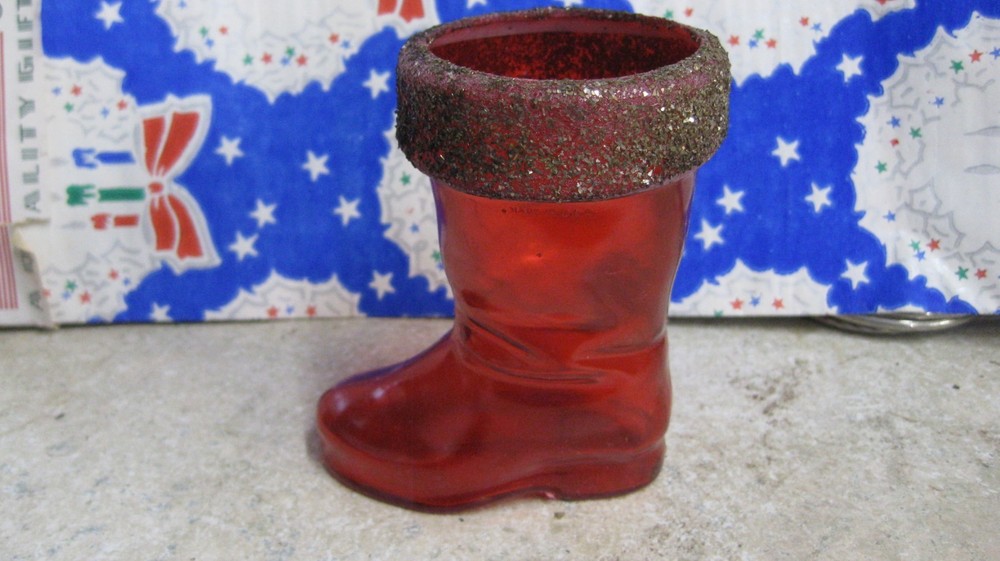 Vintage Christmas E Rosen Rosbro Plastic Santa Boot Candy Container Mica Rim