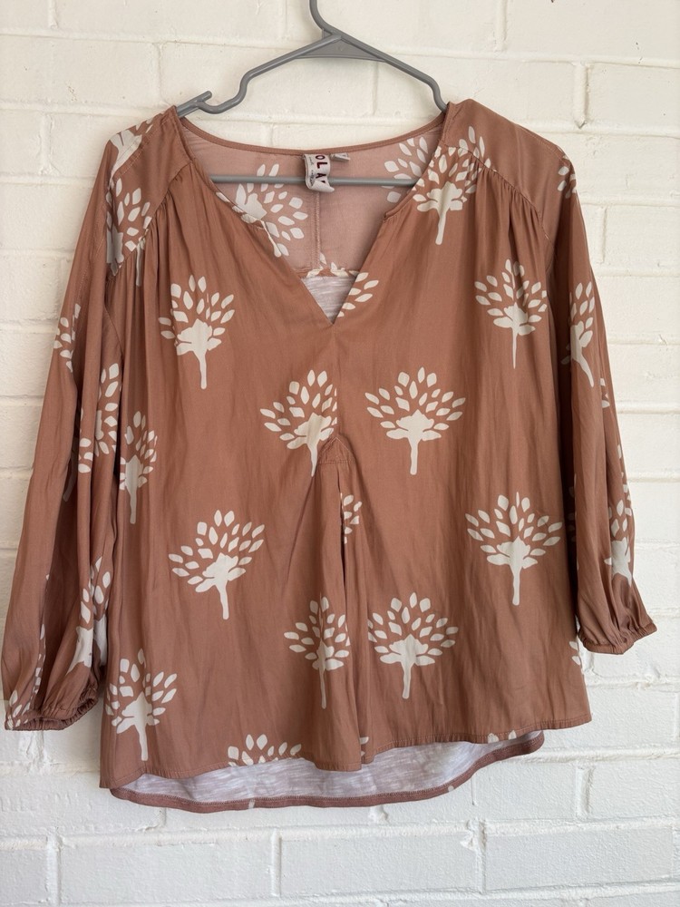 Anthropologie Dolan Left Coast Womens Medium Alvia Peasant Top 3/4 Sleeve