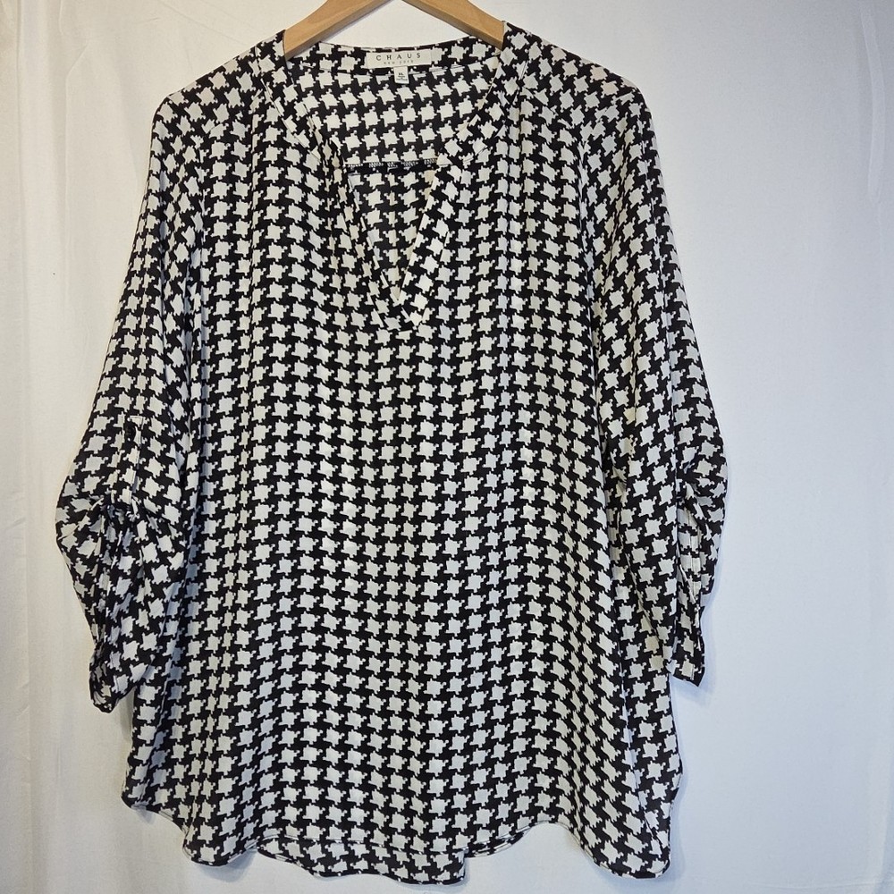 Chaus New York XL Black White Houndstooth Blouse V-Neck Adjustable Sleeves