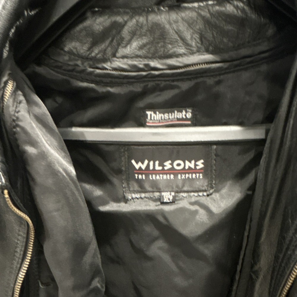 Wilsons Black Leather Jacket Thinsulate Lining Zipper Accent Men