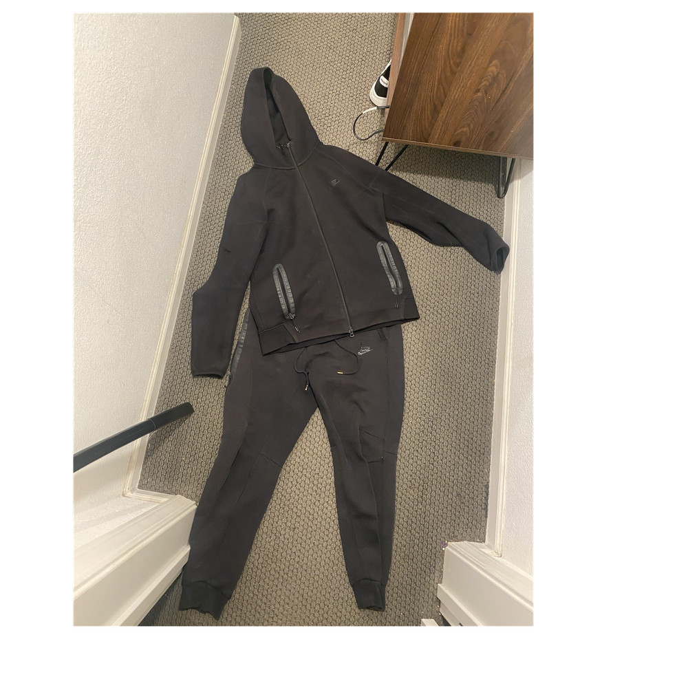 Nike Black 2-Piece Tracksuit Set Full Zip Hooded Hoodie & Tapered Jogger Pants L
