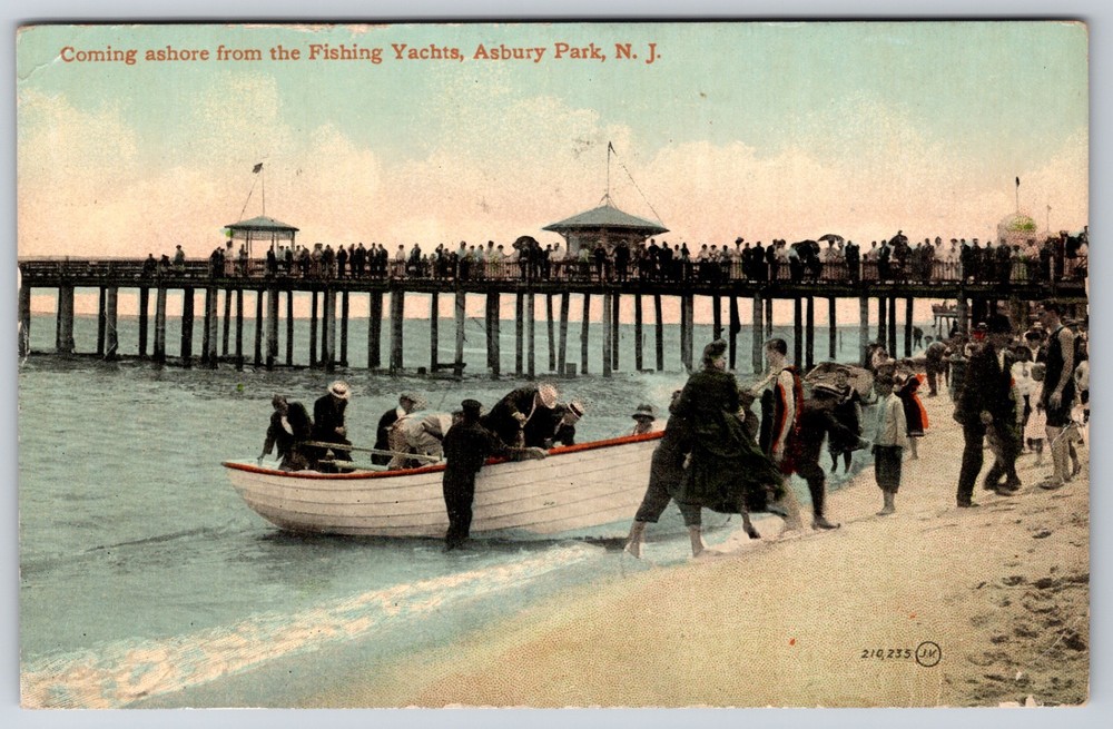 NJ Asbury Park Coming Ashore From Fishing Yachts Leighton & Valentine Postcard