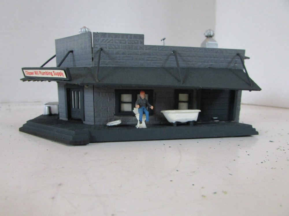 Life Like 1357  Clipper Mill Plumbing Supply Building Built Glued HO Scale