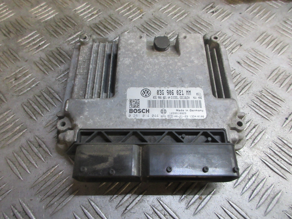 2006 VW TOURAN 1.9 TDI 5DR BXE ENGINE CONTROL UNIT ECU 03G906021MM