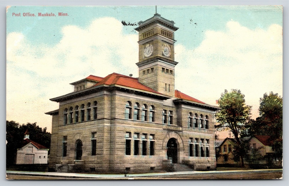 Mankato Minnesota~US Post Office On Corner~Vintage Postcard