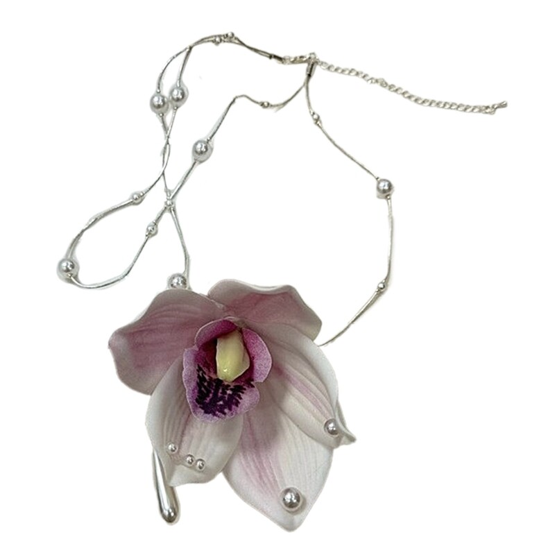 Delicate Flower Collar Chain Statement Necklace for Fashion Forward Individuals
