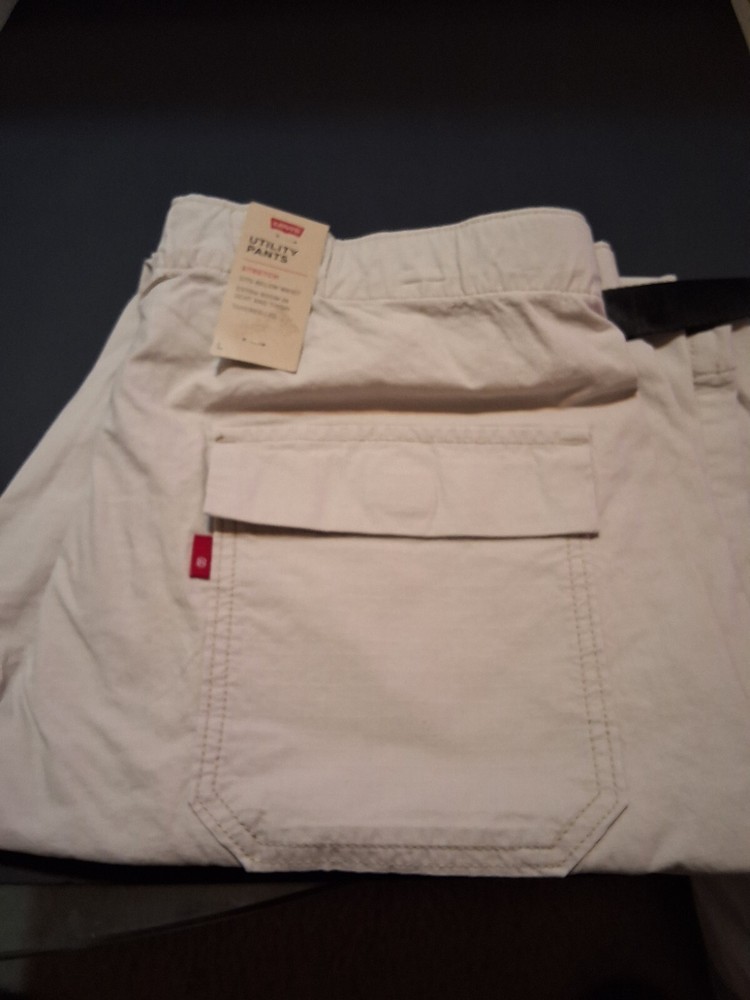 2021 Levis Utility Men’s Stretch Pants Size Large NWT 547410012