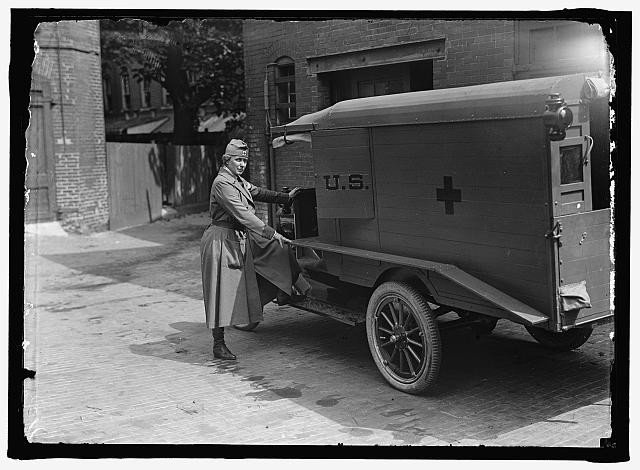 Mrs. Harriman,Ambulance,American Red Cross,1917,Harris & Ewing,United States,1
