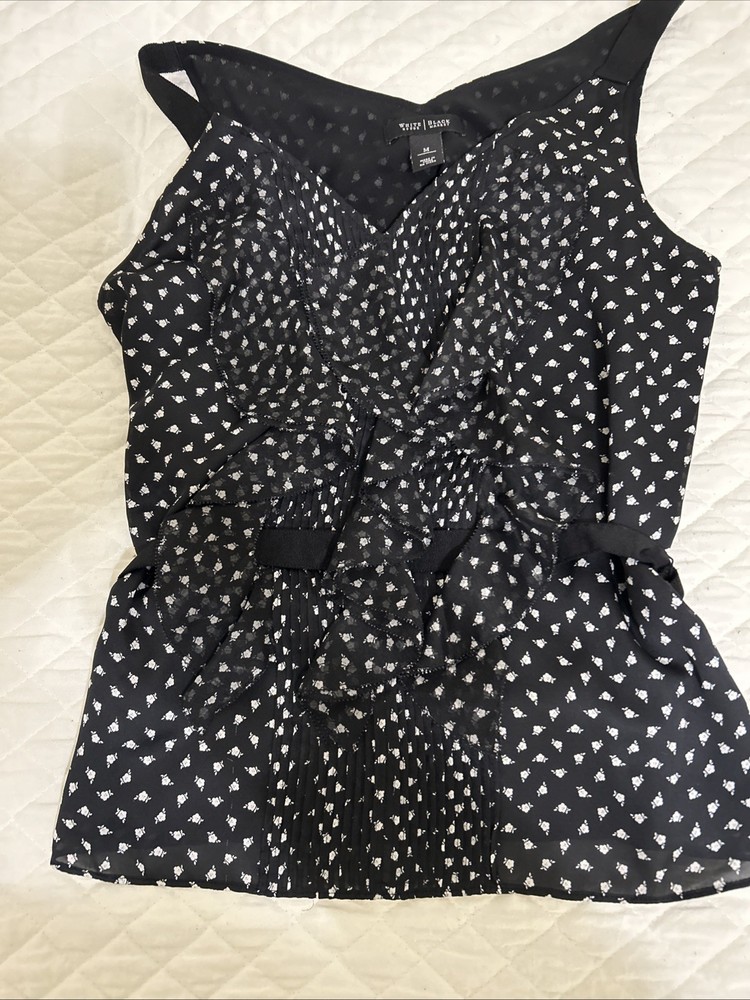 White House Black Market Sleeveless Top Size Medium Floral Ruffle Front Womens