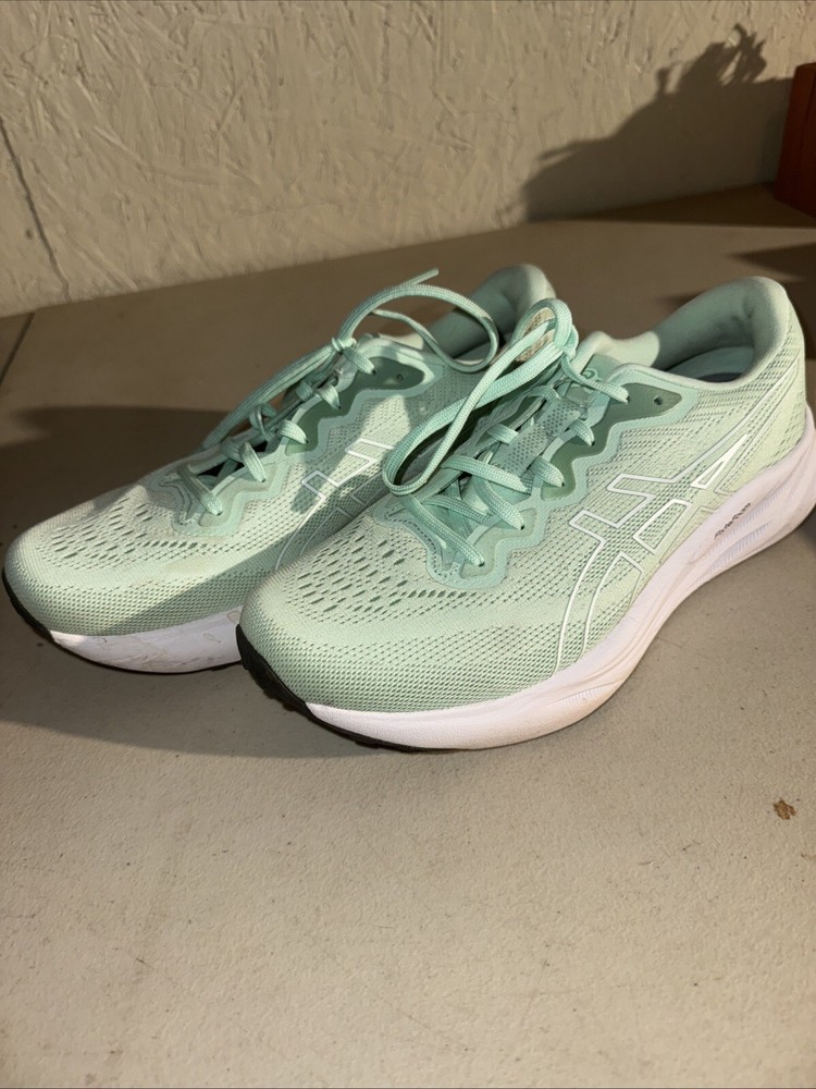 Asics Gel Pulse 15 Womens White Running Shoes Size 9 Excellent Condition