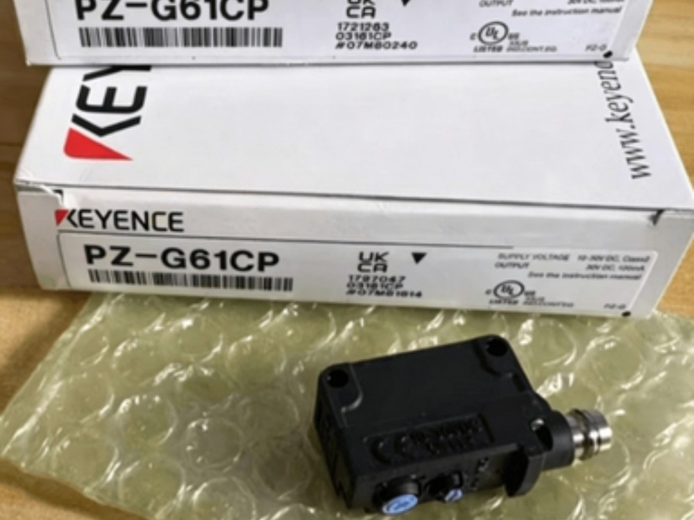 1PCS New Keyence PZ-G61CP Photoelectric Sensor PZG61CP