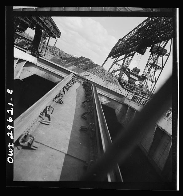 Photo:Industrial Ore Conveyor Rail Terminal 1930s-1940s Loader Dock