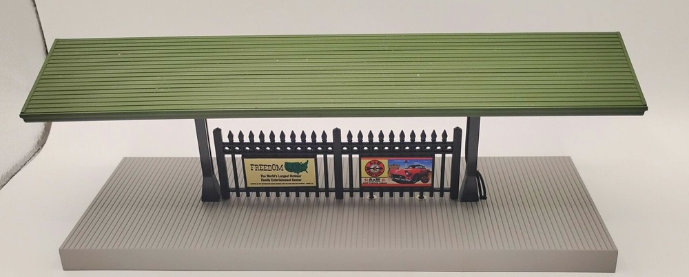 MTH RailKing Passenger Station Platform MTH model number 30-90315
