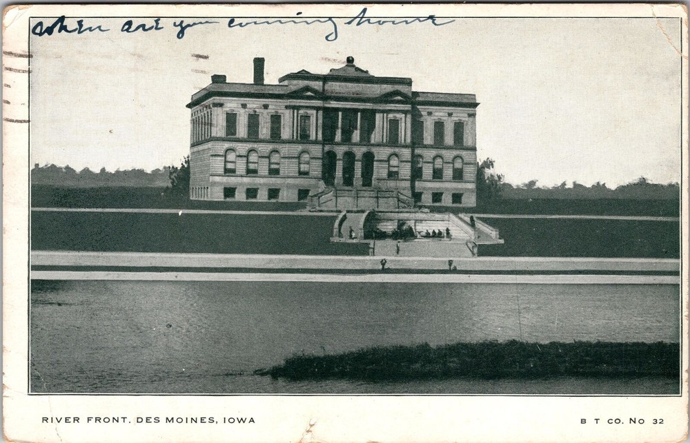 Des Moines IA-Iowa, River Front, Building, Exterior, Vintage Postcard