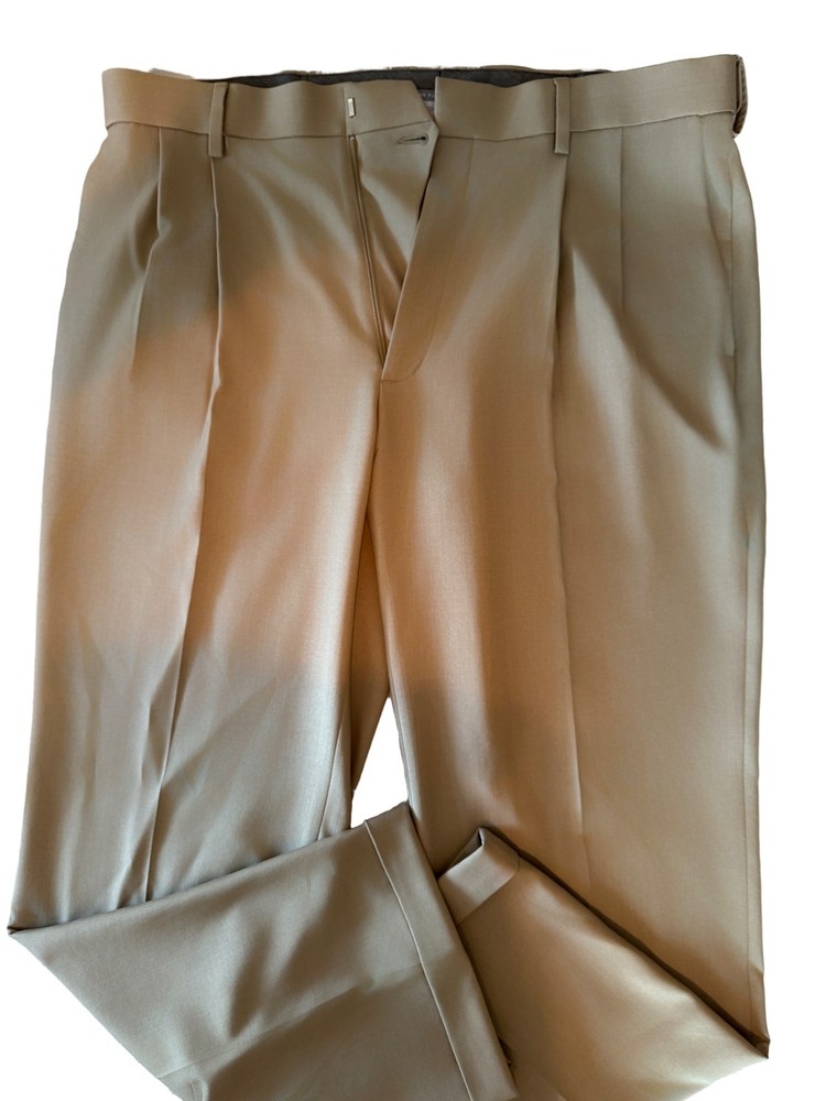 Haggar Premium Comfort 4 Way Stretch Classic Fit Pleat Dress Pants