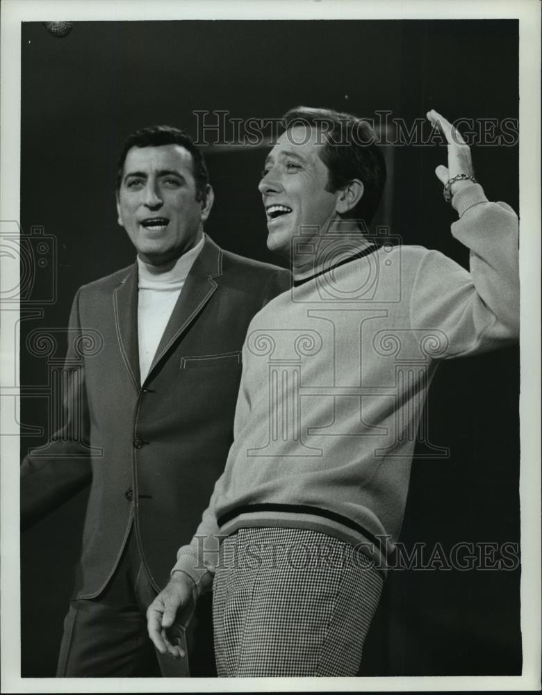 1966 Press Photo Tony Bennett and Andy Williams on 