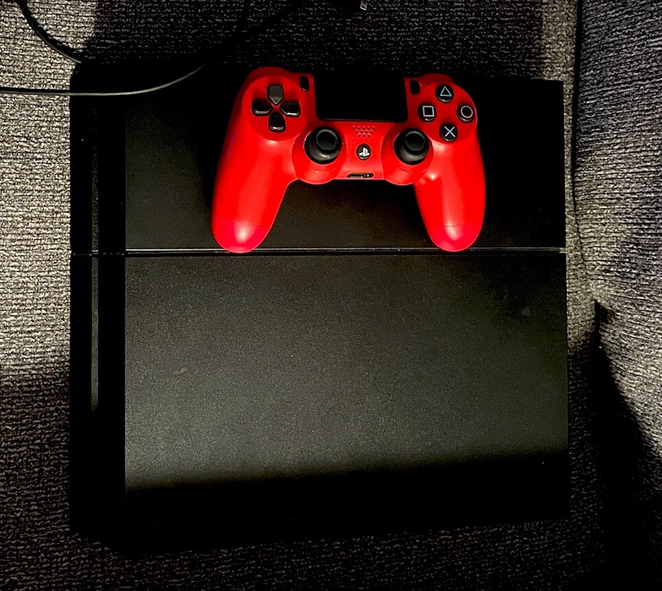 Sony PlayStation 4 (500 GB) Home Console - Black