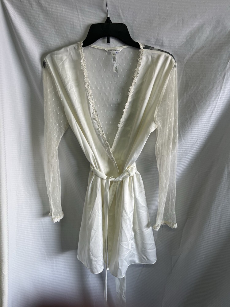 Short flora nikrooz robe Lace & Faux Satin . Sz Xs