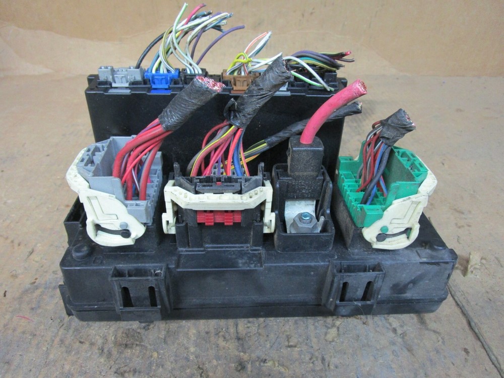 08 09 Dodge Avenger Totally Integrated Power Module Fuse Box TIPM 68028008