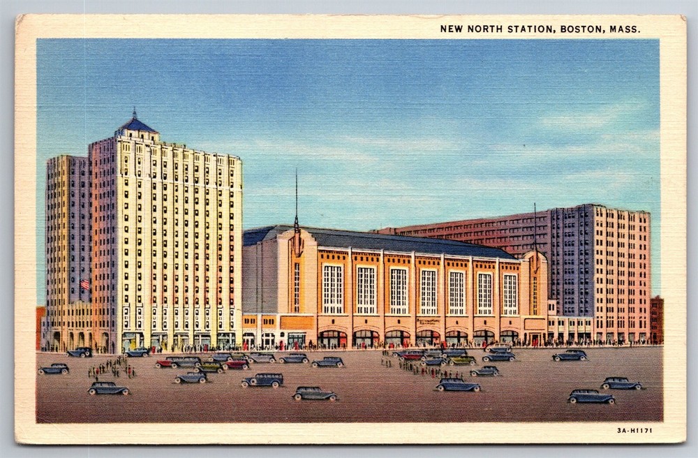 New North Station Train Depot Terminal Boston MA C1940's Postcard N15
