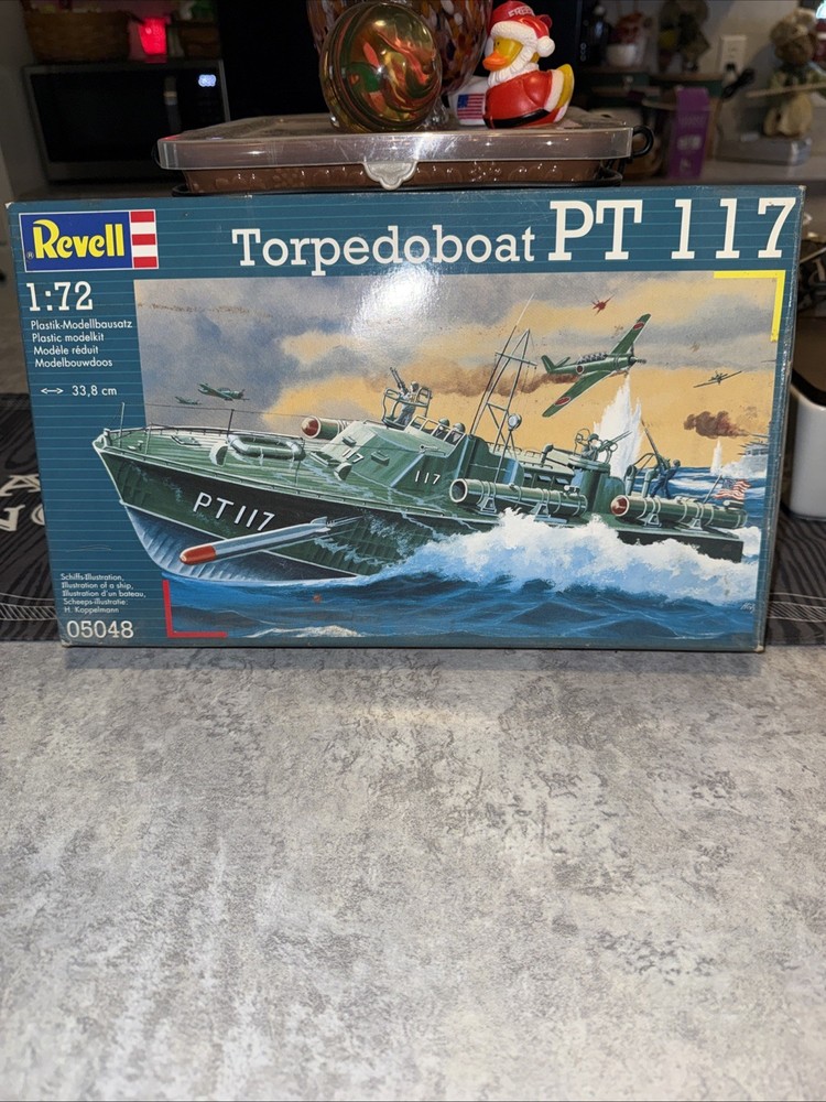 1994 Revell 1/72 Torpedoboat PT 117 Plastic Model Kit 05048 WWII