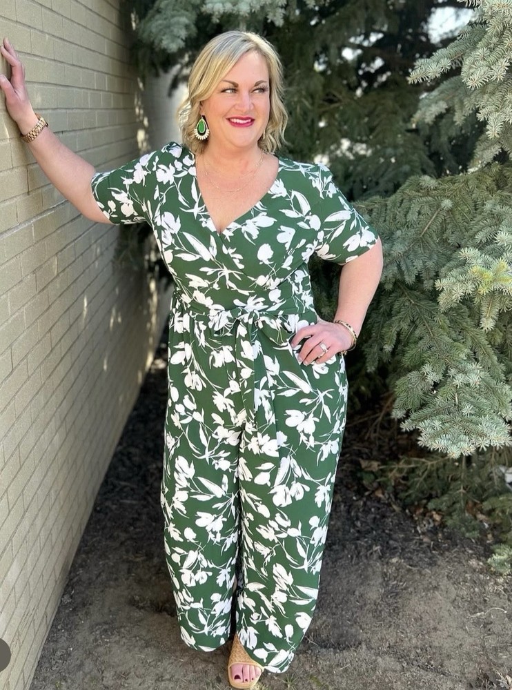 Lane Bryant Surplice Jumpsuit Size 16 Green Floral Short Sleeve Wide Leg Belted