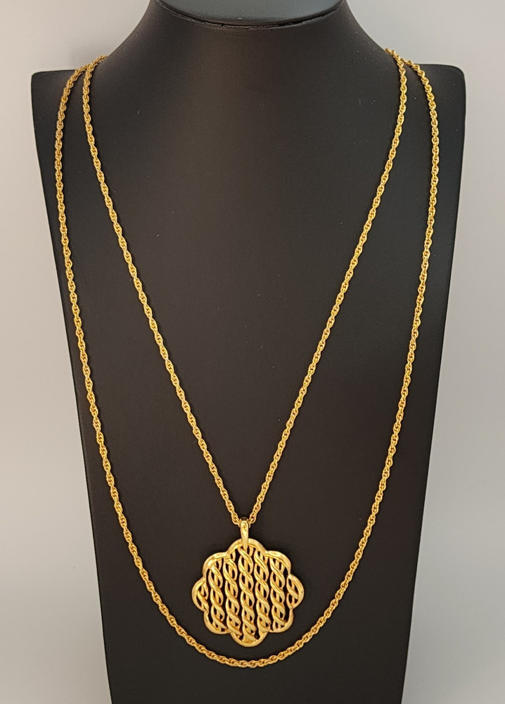 Vtg Crown Trifari Woven Pendant Gold Tone Twisted Rope Double Chain Necklace
