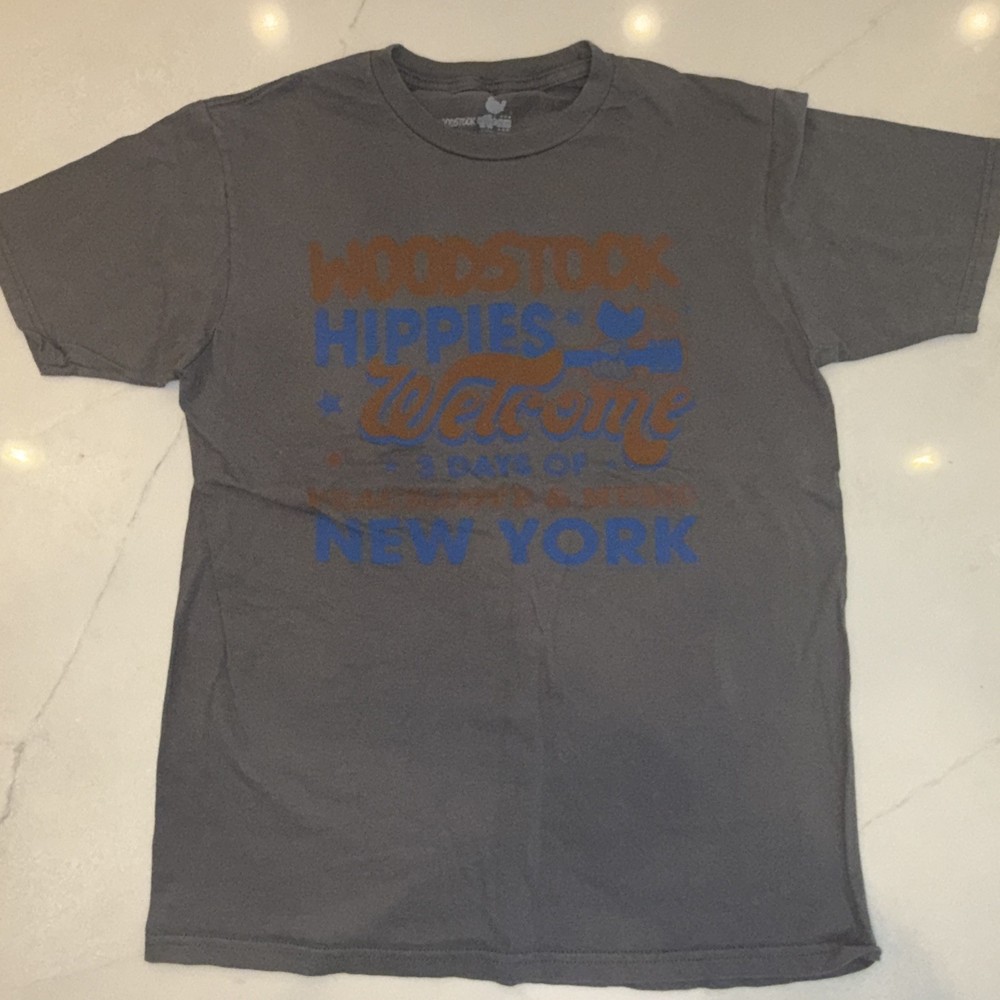 Woodstock Hippies Welcome Tee Shirt Size M Gray 100% Cotton Music Festival