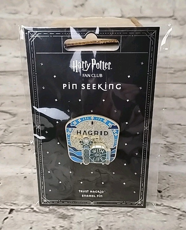 Harry Potter Badge Pin Seeking Hogwarts Hagrid Wizarding World Authentic