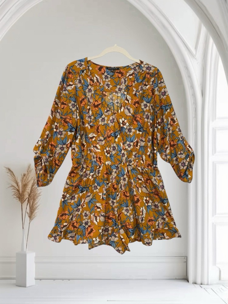 Staccato Floral Faux Wrap Romper Women’s Size Medium Ruffle Hem Boho Chic