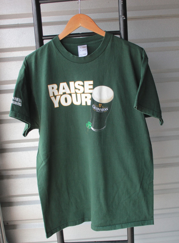 Vintage Raise Your Guinness Green St. Patrick's Day Mens T-Shirt XL