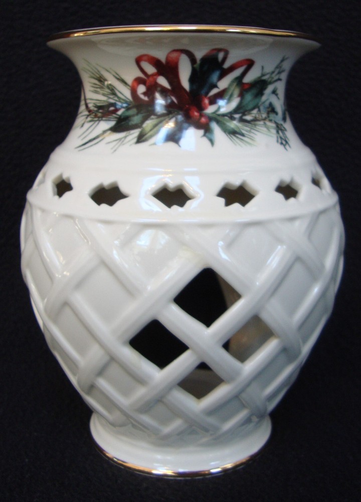 LENOX Winter Greetings Porcelain HOLIDAY Candle Holder Fragrance Warmer