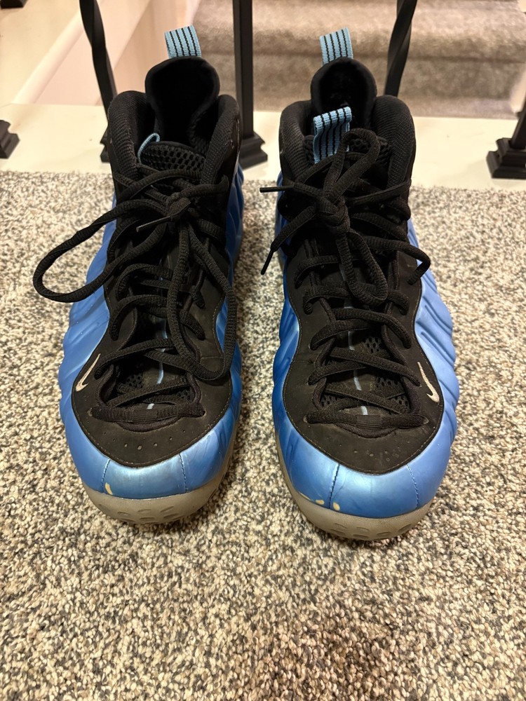 Size 11.5 - Nike Air Foamposite One University Blue