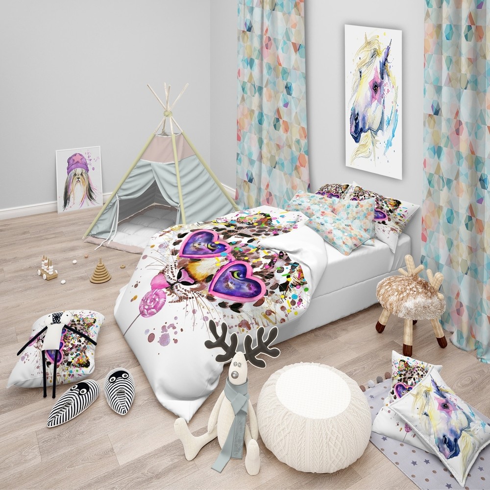 Designart 'Funny Leopard with Heart Glasses' Tropical