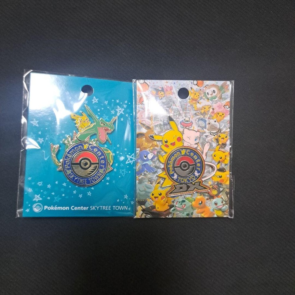 Pokemon Center Logo Pins Set of 2 Tokyo DX Pikachu Mew SkyTree Pikachu Rayquaza