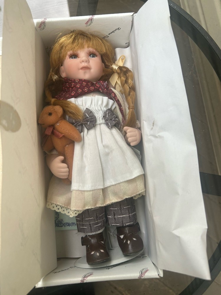 Duck House Heirloom Dolls Kassidy Limitted Edition