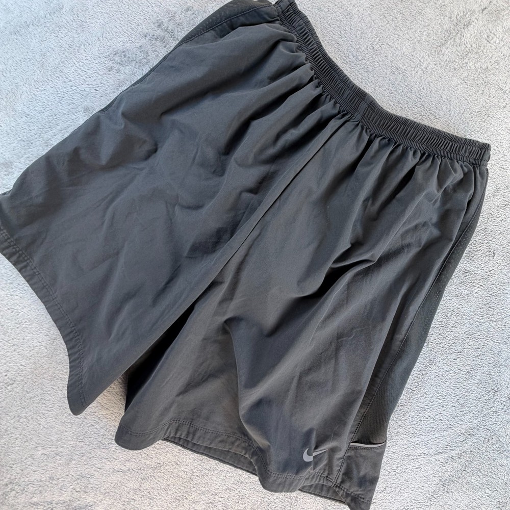 Nike Running Shorts Women Large Dri-Fit Black Gray Lined Zip Pocket
